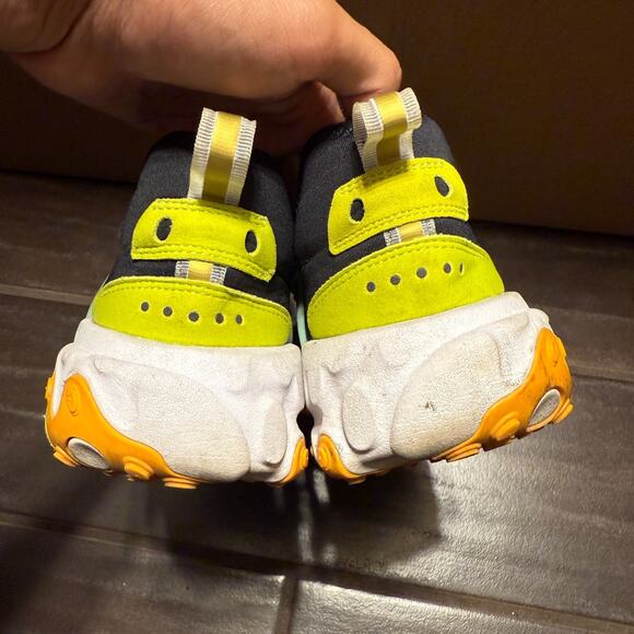 Nike Shoes Womens 7 React Presto Athletic Sneakers CJ0554-001 Black Multicolor - Picture 5 of 8